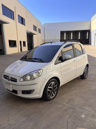 FIAT IDEA 1.6 MPI ESSENCE 16V FLEX 4P AUTOMATIZADO FIAT IDEA 1.6 MPI ESSENCE 16V FLEX 4P AUTOMATIZADO